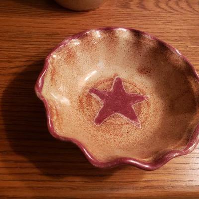 Lot 19: (4 piece) Redd Star Pottery - Watson - Tripp City, Ohio