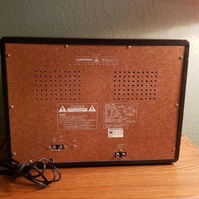 Lot 21: Grundig Classic Repro Vintage Radio 969
