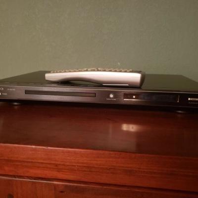 Lot 27: Oppo DV-98HD DVD Player with Book and Remote 