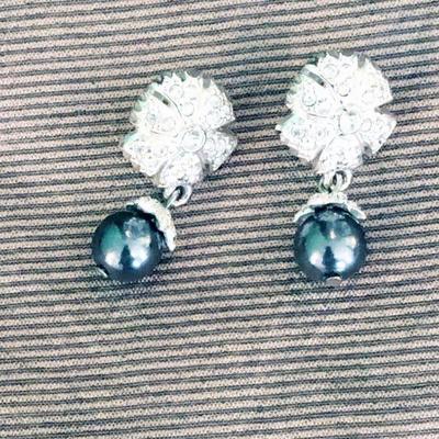 Earrings 19
