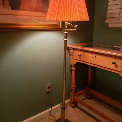 Lot 34: Stiffel Brass Floor Lamp