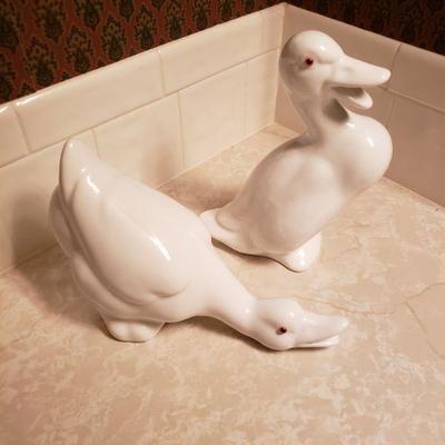 Lot 46: Porcelain White Ducks