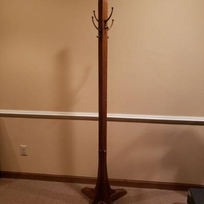 Lot 63: Vintage Ranch Oak Coat Tree