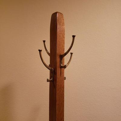 Lot 63: Vintage Ranch Oak Coat Tree