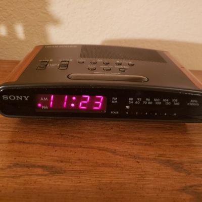Lot 80: Sony Dream Machine Alarm Clock 