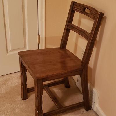 Lot 86: Ranch Oak Chair
