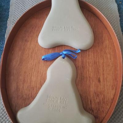 Lot 104: Brown Bag Cookie Art Raggedy Ann & Andy Cookie Molds