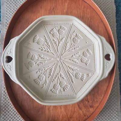 Lot 107: Brown Bag Cookie Art Mold with Flowers 
