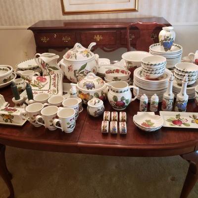 Lot 109: Pomona Port Meirion Large Dish Set