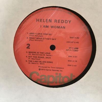 Helen Reddy 33 1/3 LP Album Vinyl Record "I Am Woman" in Jacket Pristine Condition  Small tear to sleeve Lot # 117