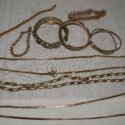 Lot 163 - Large Contemporary Jewelry Lot 