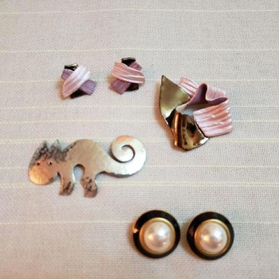 Lot 162: Mixed Jewelry Lot