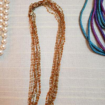 Lot 164: Necklace lot