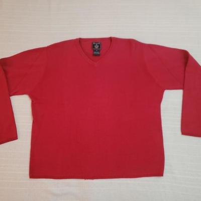 Lot 178: FaÃ§onnable Sweater 