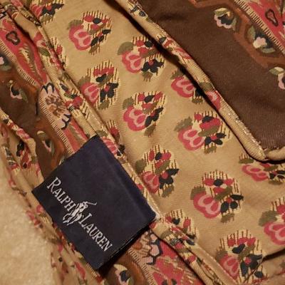 Lot 186: Ralph Lauren Bed Set