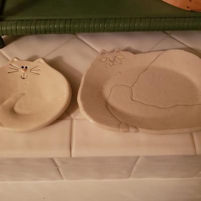 Lot 198: Ceramic Cat Soap Dishes 