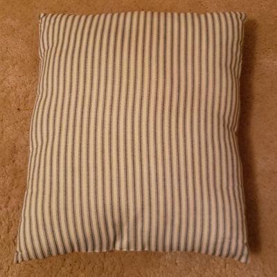 Lot 206: Folk Art Decorative Pillow 