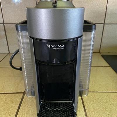 NESPRESSO VERTUOLINE ESPRESSO MAKER PLUS AEROCCINO FROTHER