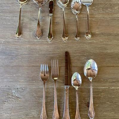 ONEIDA KENWOOD STAINLESS FLATWARE SERVICE FOR 8