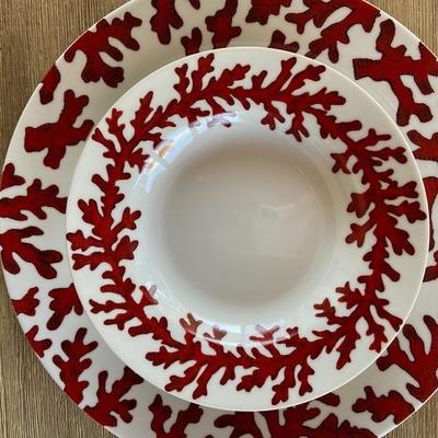 Z GALLERIE DINNER PLATES & SOUP BOWLS SET CORAL DESIGN NEW WITH TAGS