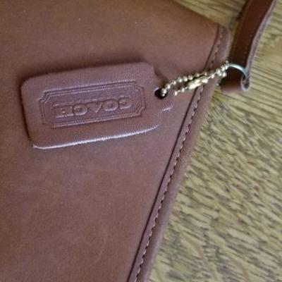 LOT #221: COACH Brown leather Storage Pouch 