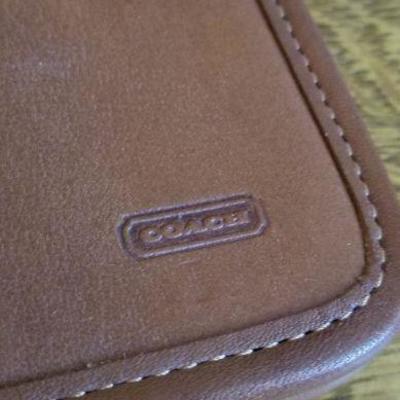 LOT #221: COACH Brown leather Storage Pouch 