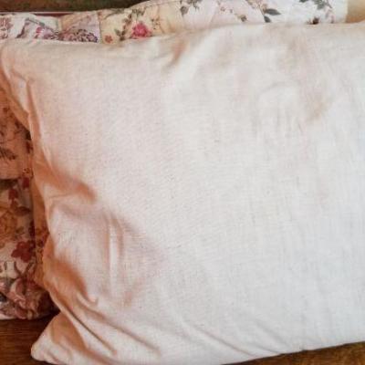 LOT #225: Vintage Ralph Lauren Decorative Pillow Cases w/ Pillows