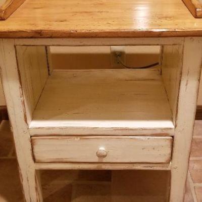 LOT #234: Wood Towel Storage Shelf w/ Drawer