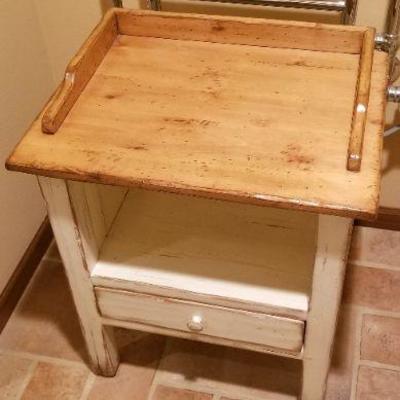 LOT #234: Wood Towel Storage Shelf w/ Drawer
