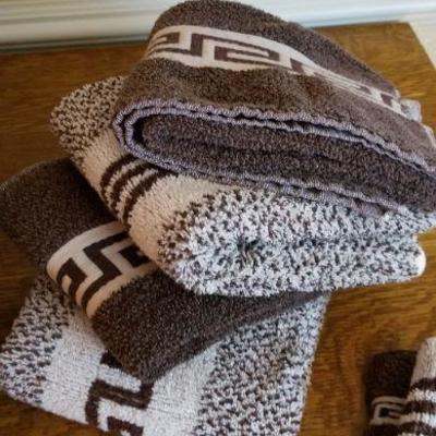 LOT #326: Vintage Ralph Lauren Towel Set