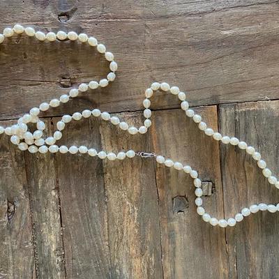 TAHITIAN WHITE PEARL NECKLACE 