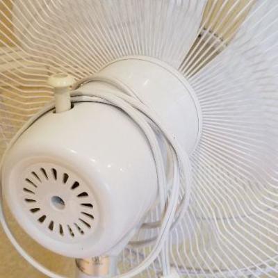 LOT #269: Tall Floor Fan - TESTED A+