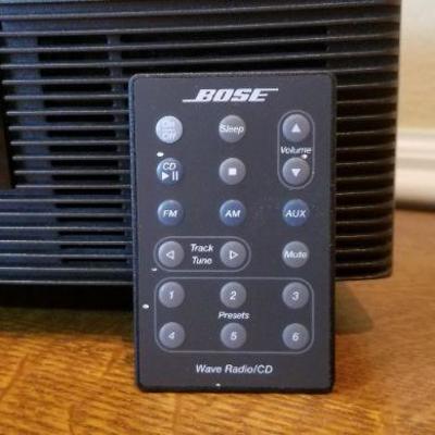 LOT #276: BOSE Wave CD Radio w/ remote