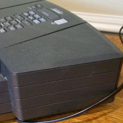 LOT #276: BOSE Wave CD Radio w/ remote