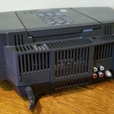 LOT #276: BOSE Wave CD Radio w/ remote