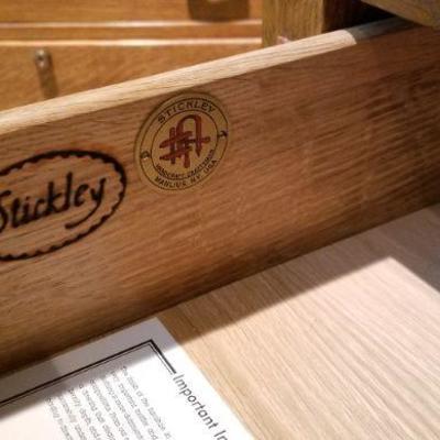 LOT #277: Vintage STICKLEY End Table w/ Drawer