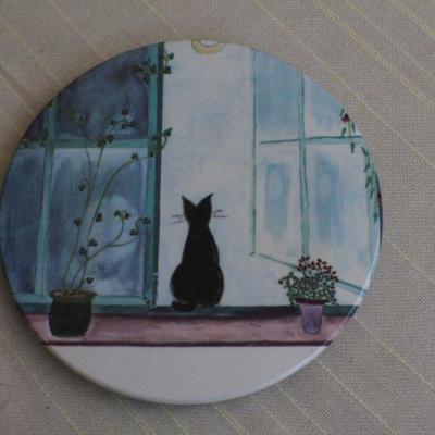 LOT #286: (4) Assorted Hot Plates (Cat w/ Fish, Cat Outside, Fish and Duck)