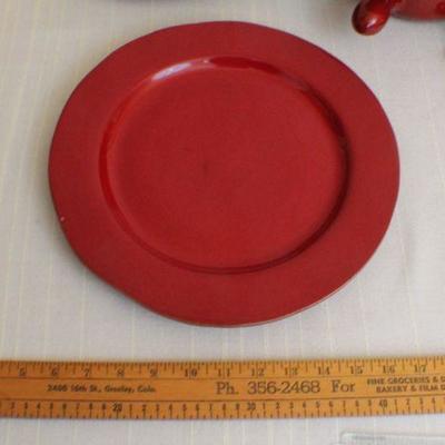 LOT #289: Dark Red VIETRIâ„¢ Made in Italy Dinnerware Set