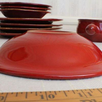 LOT #289: Dark Red VIETRIâ„¢ Made in Italy Dinnerware Set