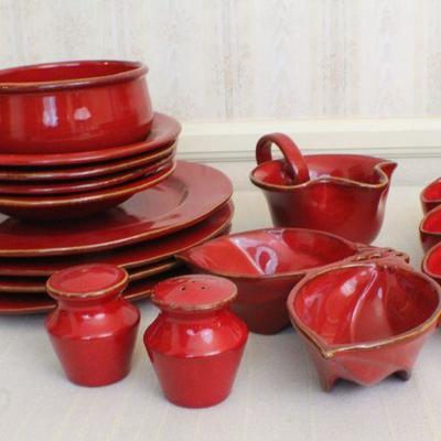 LOT #289: Dark Red VIETRIâ„¢ Made in Italy Dinnerware Set