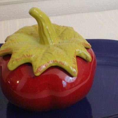 LOT #290: VIETRIâ„¢ Dark Blue Serving Dish w/ Ceramic Tomato (unmarked VIETRIâ„¢)