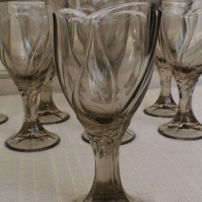 LOT #293: Vintage Brown Drinking Glasses (8) Total