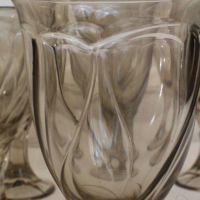 LOT #293: Vintage Brown Drinking Glasses (8) Total