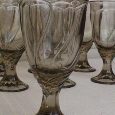 LOT #295: Vintage Brown Drinking Glasses Large (8) Total