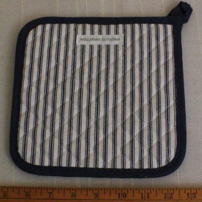 LOT #298: Assorted Oven Mitts including Williams & Sonomaâ„¢