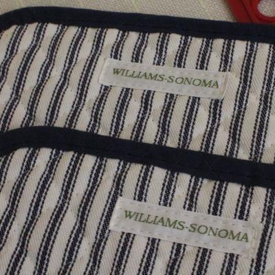 LOT #298: Assorted Oven Mitts including Williams & Sonomaâ„¢