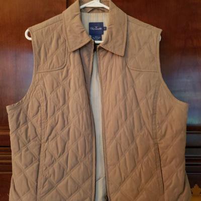 Lot 309: FaÃ§onnable Quilted Vest