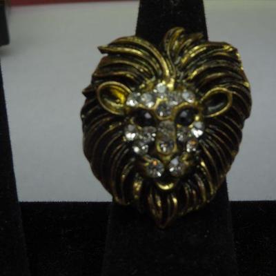 Gold Tone Lions Head Adjustable Ring, King of the Jungle! 