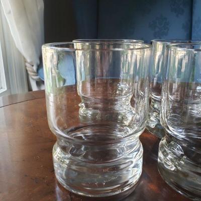 Lot 322: (4) Small Tumblers