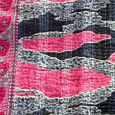VINTAGE SARI KANTHA QUILT COVERLET THROW BEDSPREAD DOUBLE SIDED